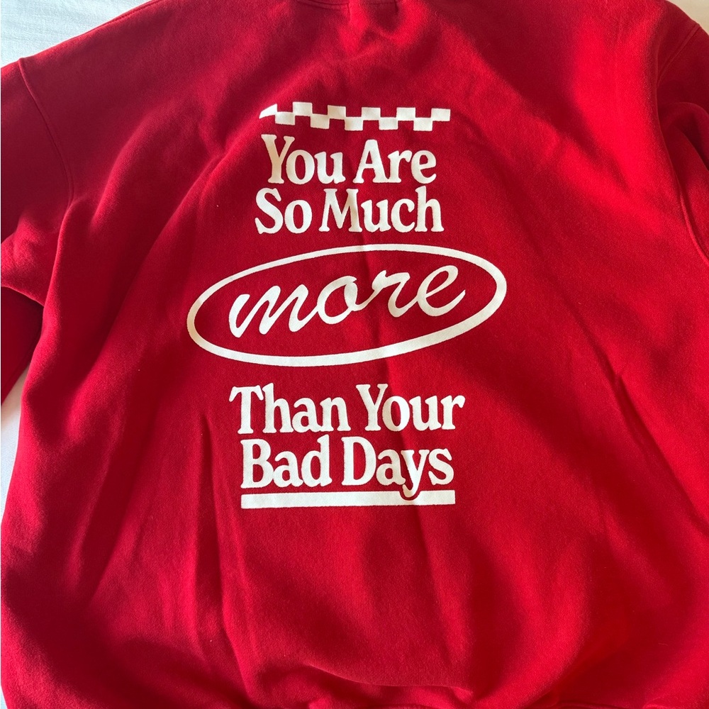 Red Graphic Sweatshirt and Shorts Set - Picture 5 of 7